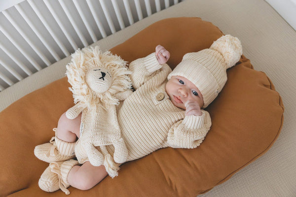Oat Knitwear & Lion Bundle - 4 Pieces