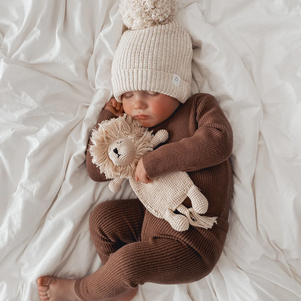 Oat Knitwear &amp; Lion Bundle